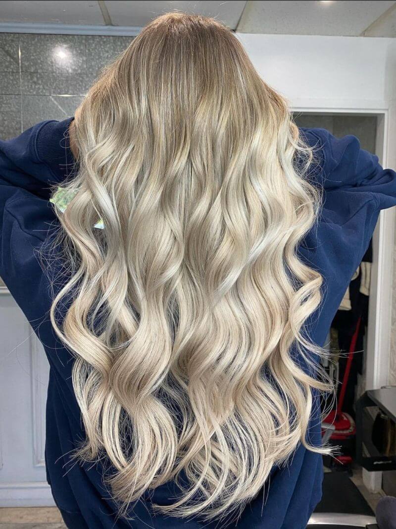 Colour #R10-18/22 (Creamy Blonde) ~ Tape Hair Extensions
